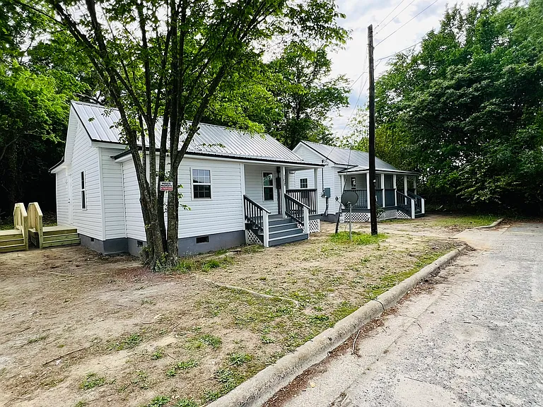 108 E Dewey St — Photo 44