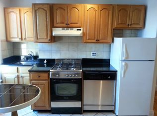 140 Huron St #3, Brooklyn, NY 11222
