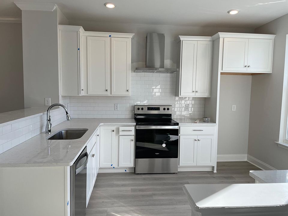 Gourmet kitchen