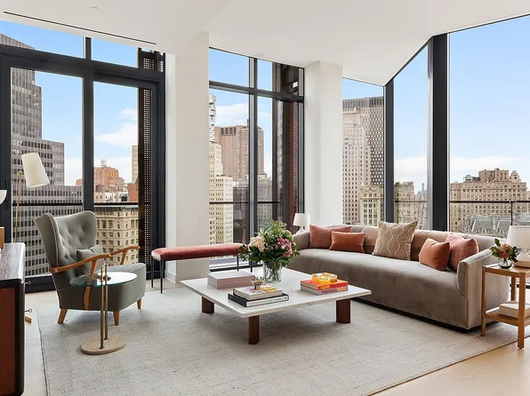 33 Park Row APT 18B, New York, NY 10038