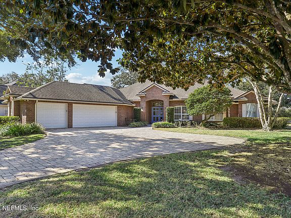 3rd image of 165 SEA ISLAND Drive