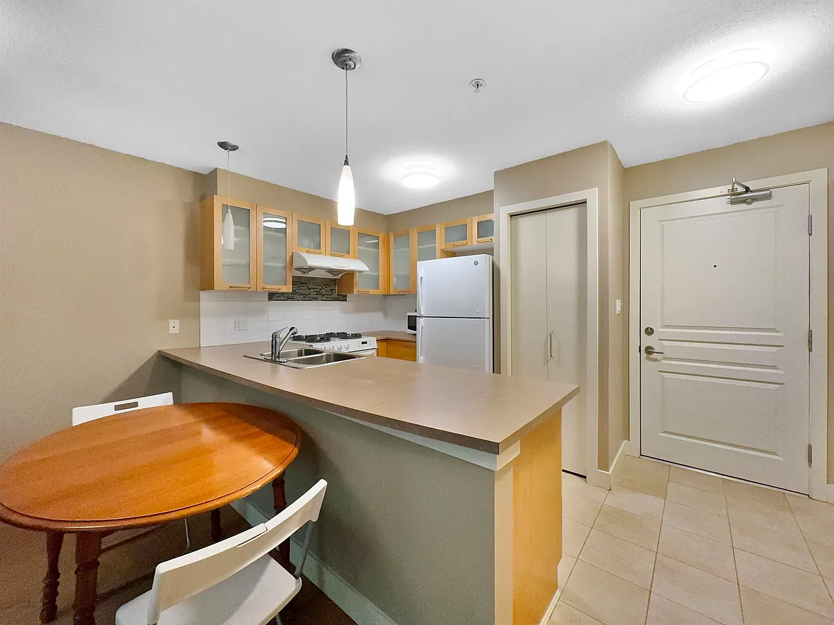 Building Photo - 9333 Alberta Rd #2XX