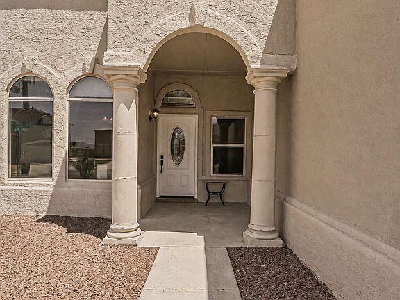 2nd image of 2292 Lisa Sherr St