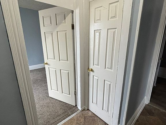 4th image of 19 Grand Ave #5