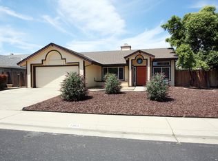 1383 Greenborough Dr, Roseville, CA 95661