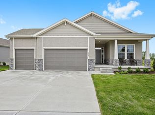 1117 SW Cheshire Dr, Lees Summit, MO 64083