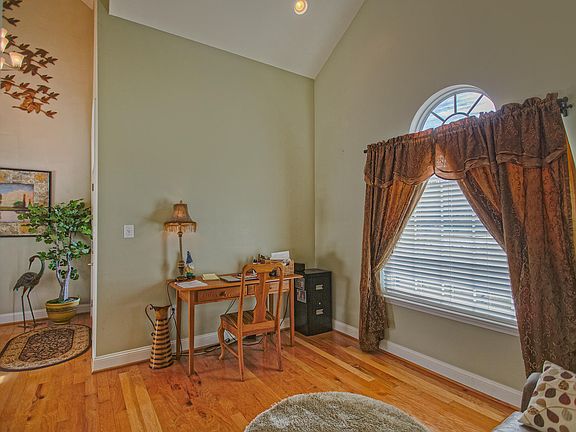 5th image of 3188 Isabel Ln