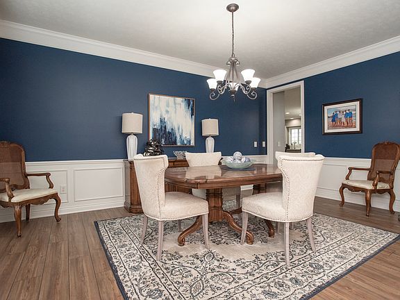 5th image of 9070 Pebblepointe Cir