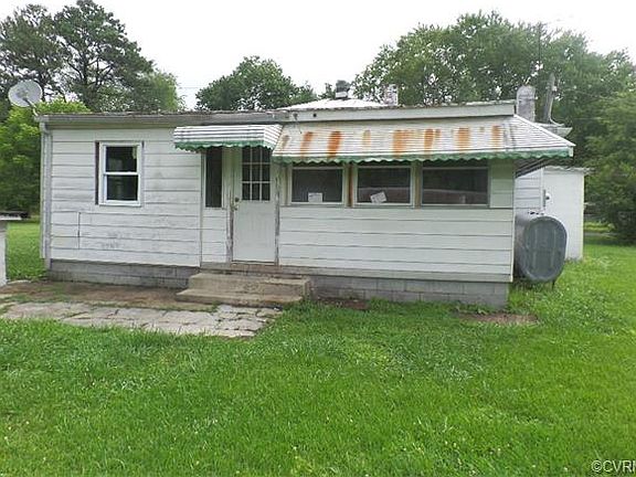 4th image of 23111 Pine Grove Pl