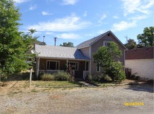 551 N 1st Ave, Gold Hill, OR 97525