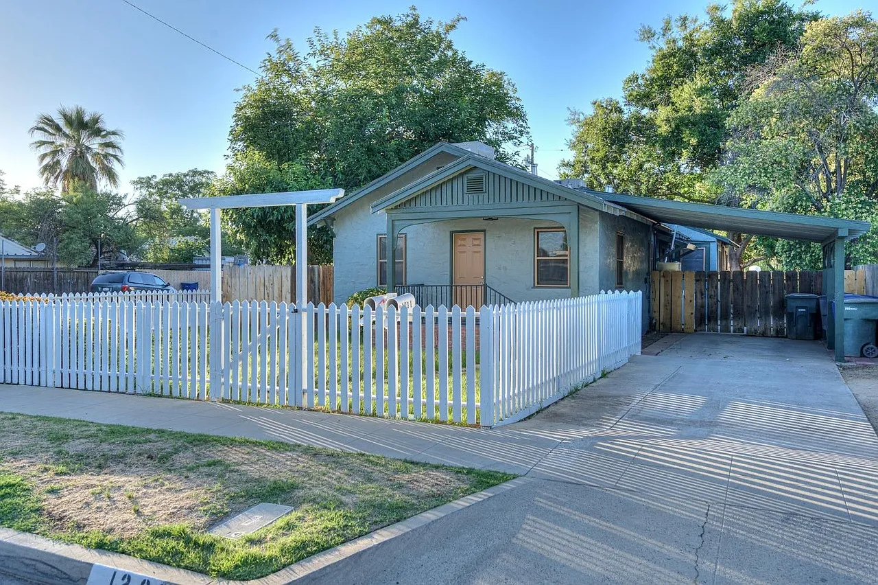 2 bed, 800 sqft, $1,700 — Photo 2