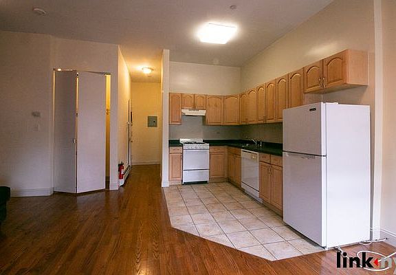 4th image of 15 W 127th St #3S