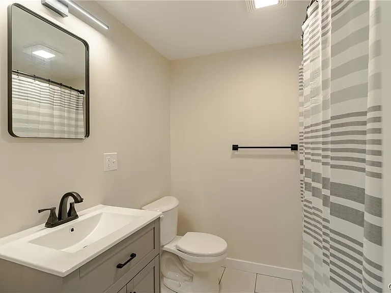 6082 Reservoir Rd — Photo 15