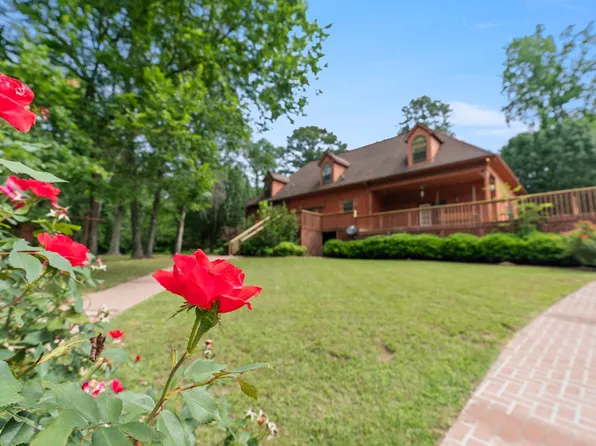 381 Moss Rock Cir, Warrior, AL 35180