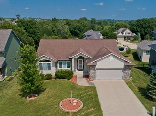 2043 Glen Oaks Dr, Coralville, IA 52241