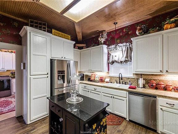 5th image of 9500 Mayfield Ave #2