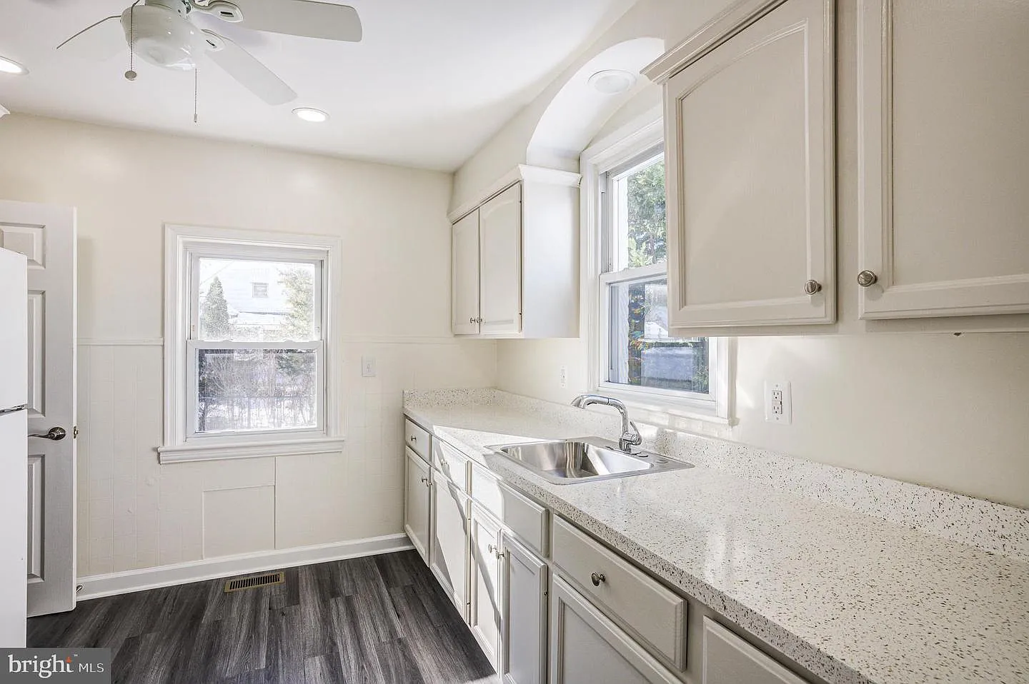 4 bed, 2190 sqft, $3,900 — Photo 4