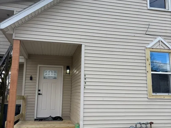 Wayne St W 933 - 933 1/2, 933 1/2 W Wayne St, Lima, OH 45805