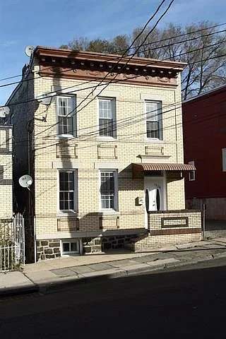 1320 44th St — Photo 8
