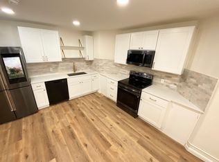 28 N Fairway Dr, North Salt Lake, UT 84054