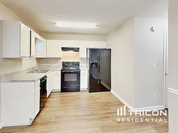 5th image of 734 Trickle Ln