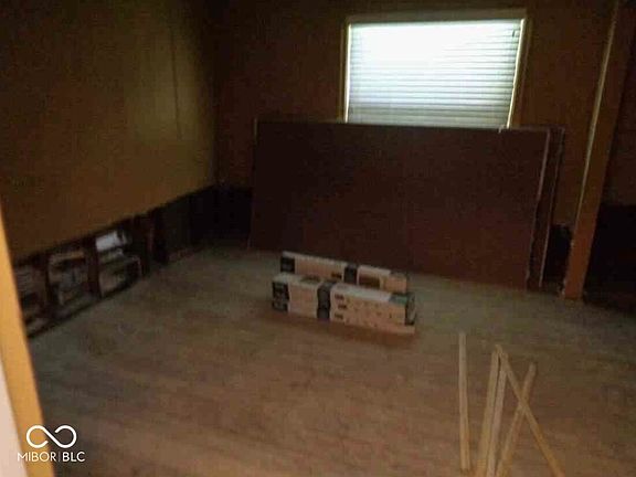 5th image of 2343 W 62nd St