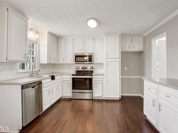 5th image of 1018 Knotts Pointe Dr