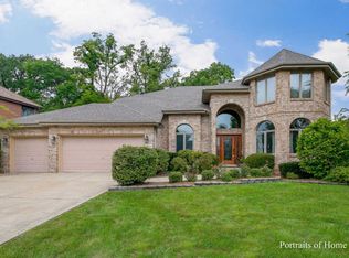 8904 Tara Hill Rd, Darien, IL 60561