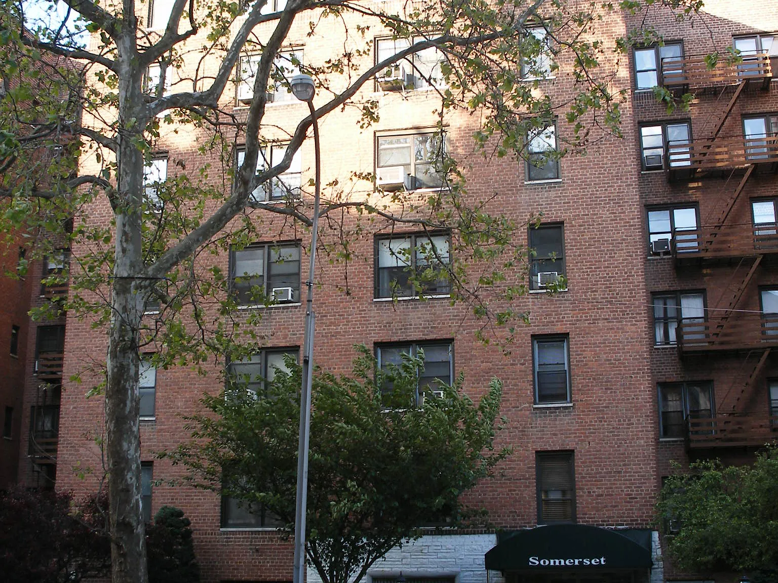 2 bed, 1000 sqft, $2,500 — Photo 1