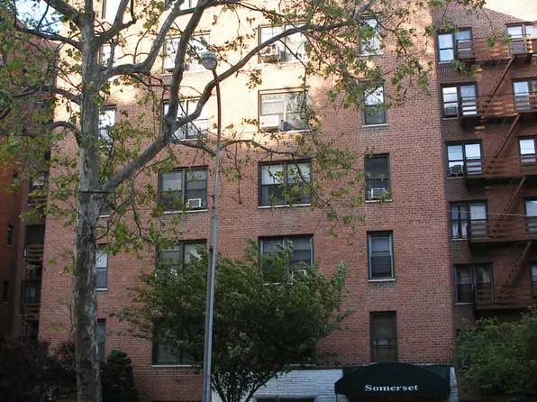 83-85 116th St Floor 3, Richmond Hill, NY 11418