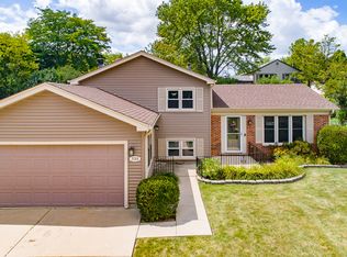 735 Trailside Dr, Lake Zurich, IL