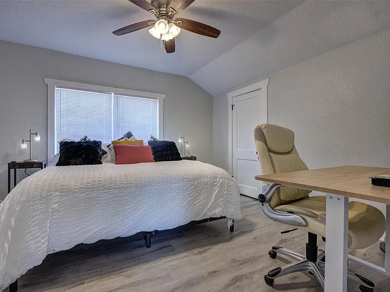 117 E Euclid Ave — Photo 11