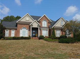 1021 Tomshire Dr, Gastonia, NC 28056