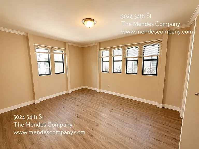 College Rental on 54th St. — Photo 7