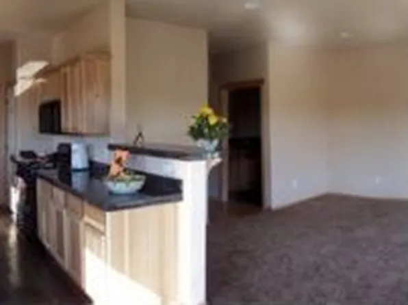 859 SW Sunnyside Dr, Madras, OR 97741