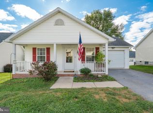 204 Sentry Ln, Martinsburg, WV 25401