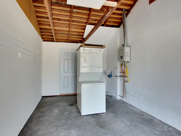 1500 162nd Ave — Photo 13