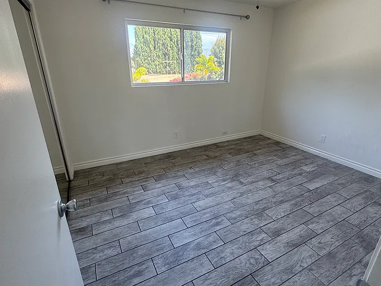 204 N Olive Ave #D — Photo 15