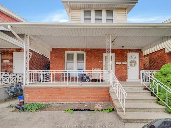 1087 Marentette Ave, Windsor, ON N9A 2A4