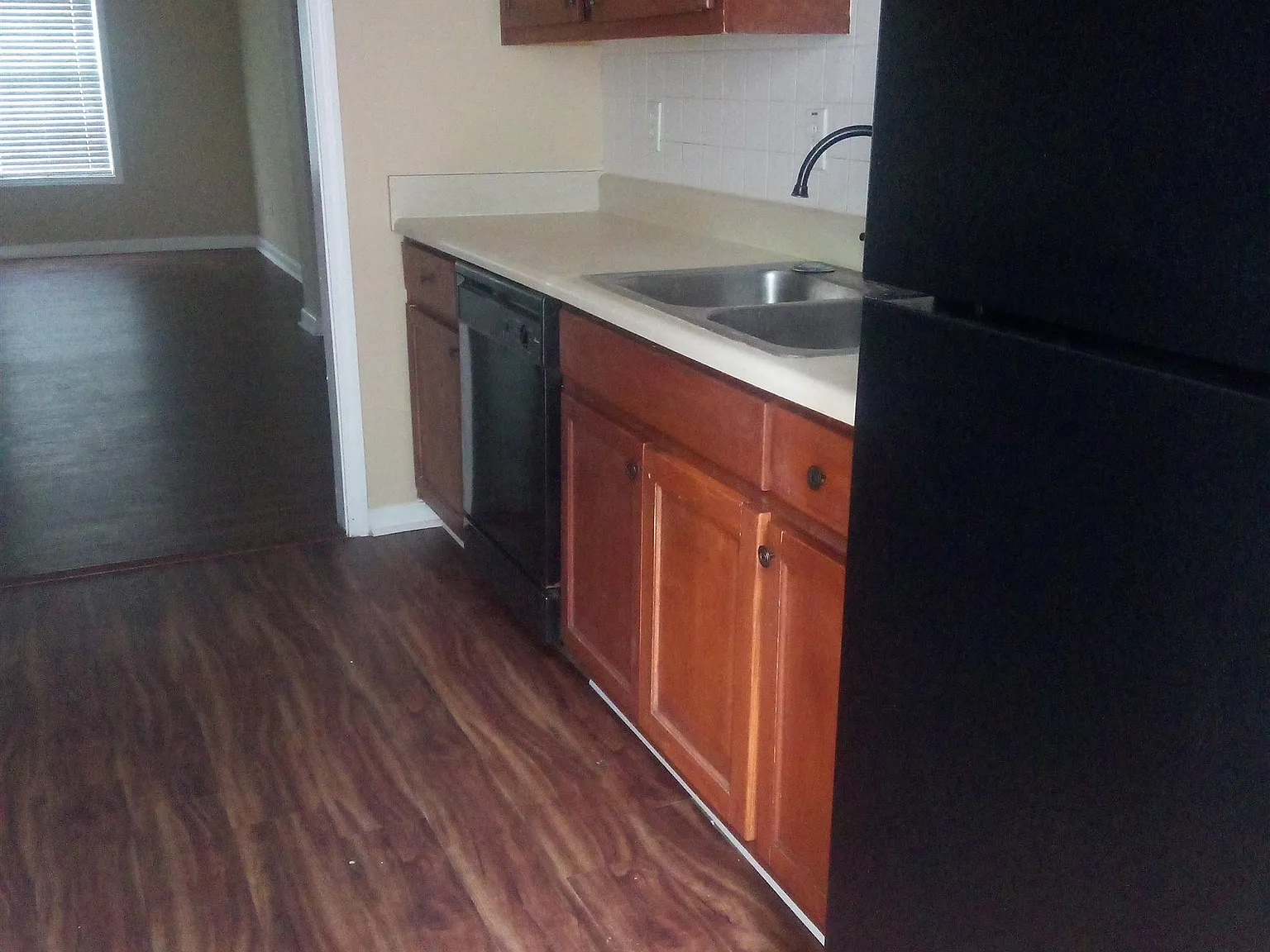 3 bed, 2.5 bath, 1530 sqft, $1,250 — Photo 2