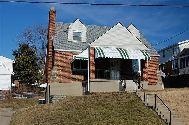1005 Berry Ave photo 1