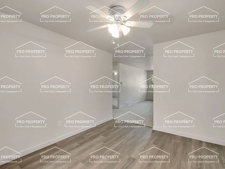 424 W 43rd St — Photo 9