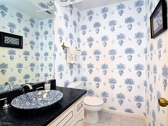 4th image of 32750 Meadowlark Way
