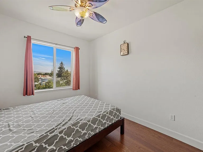 353 Esfahan Ct — Photo 39