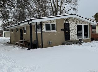 417 Kuhn St, Pontiac, MI 48342