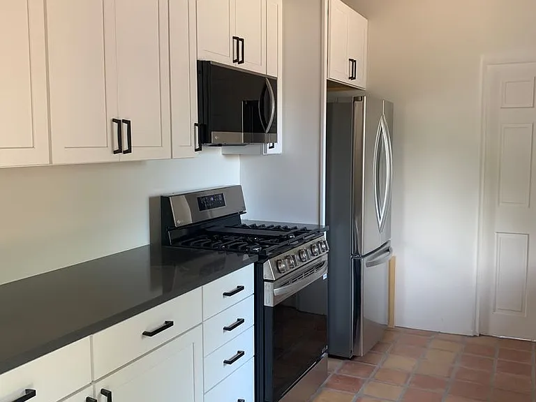 412 Cortez Pl — Photo 7