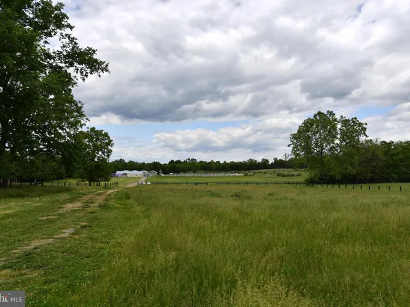 1070 Wadesville Rd, Berryville, VA 22611