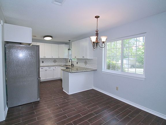 5th image of 13650 Rolling Hills Dr