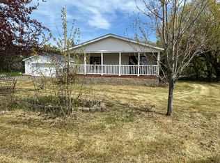 402 Rosabelle Ct, Grasston, MN 55030
