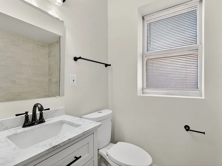 3654-3656 Phillips Pl — Photo 32